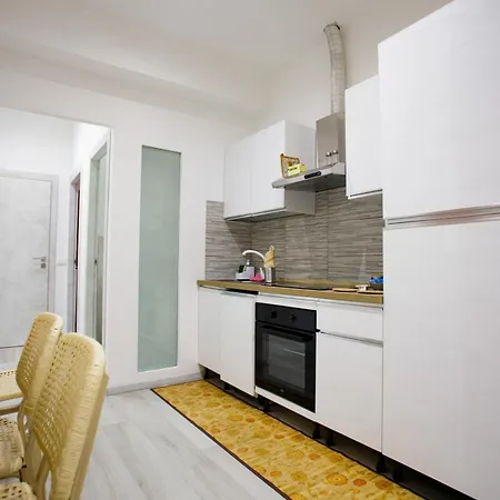 The Traveler's Nest 2 Apartment Genoa